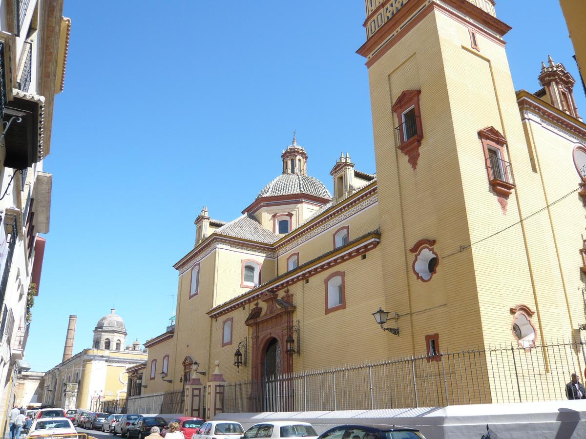 Apartamento San Bernardo Apartment Seville Exterior photo